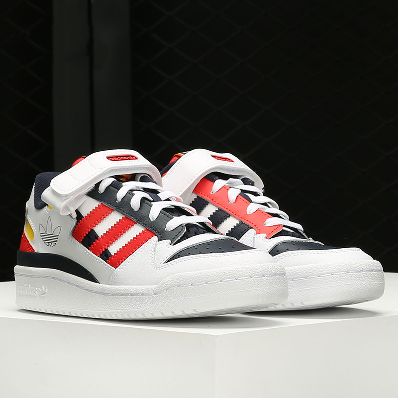 Adidas/阿迪达斯男女休闲鞋