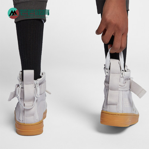 Nike/耐克正品SF-Air Force1 女士运动高帮板鞋AA3966-005