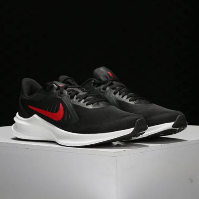 Nike/耐克正品 男子运动训练缓震耐磨防滑经典跑步鞋 CI9982