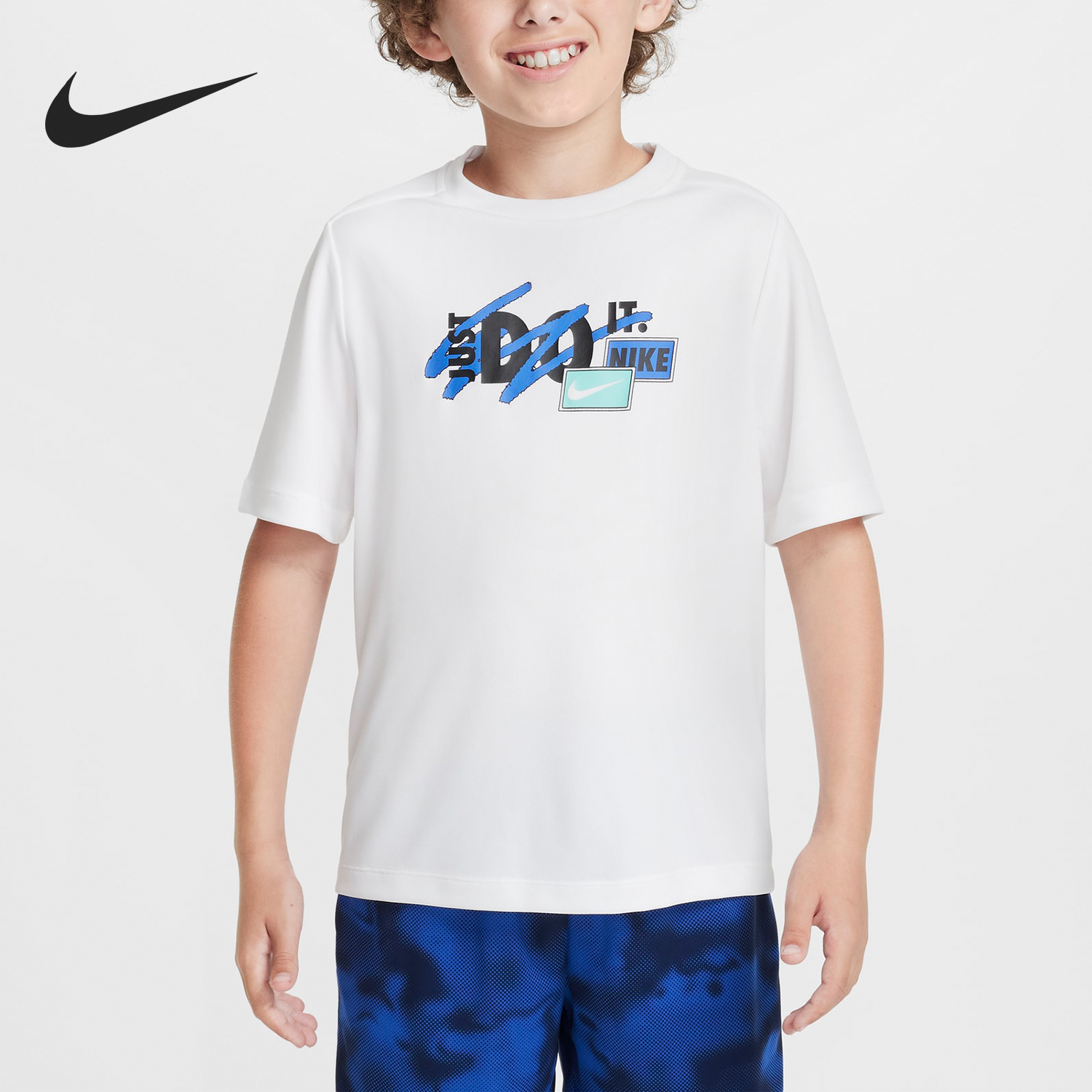 Nike/耐克正品夏季新款大童宽松透气圆领短袖T恤FZ5315-100