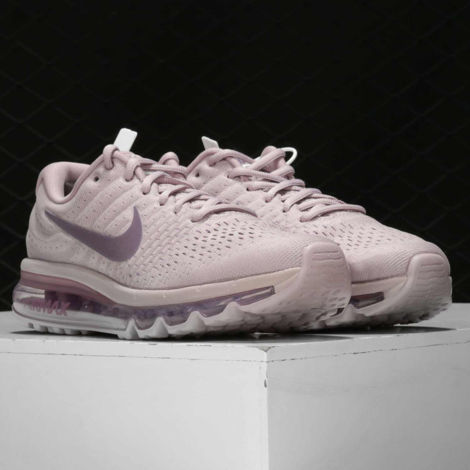 Nike/耐克正品 春季女子新款运动休闲全掌气垫跑步鞋849560