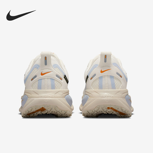 HQ7002 Nike 18女士柔软舒适缓震反光跑鞋 Vomero 100 耐克官方正品