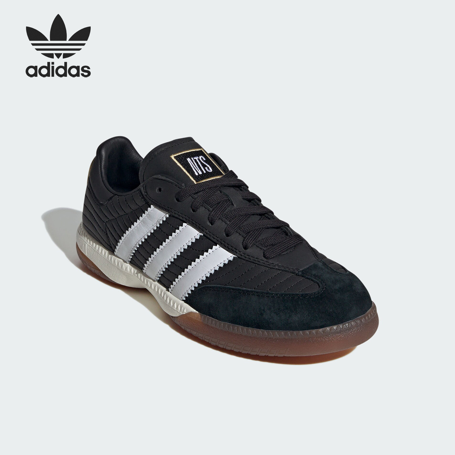 阿迪达斯男女休闲鞋JI2581