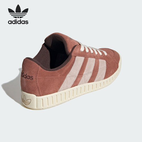 阿迪达斯男女轻便耐磨休闲板鞋