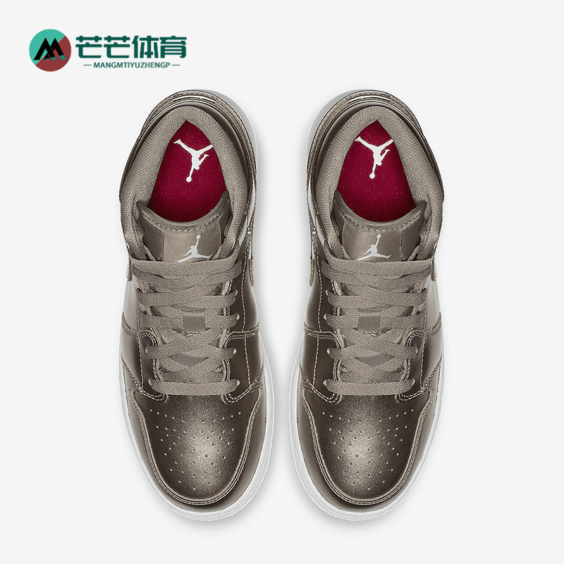 耐克大童耐磨潮流中帮篮球鞋