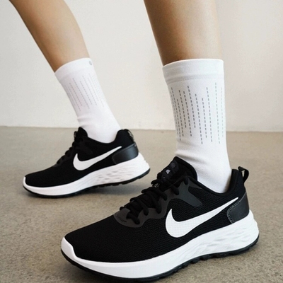 Nike/耐克REVOLUTION男子跑步鞋
