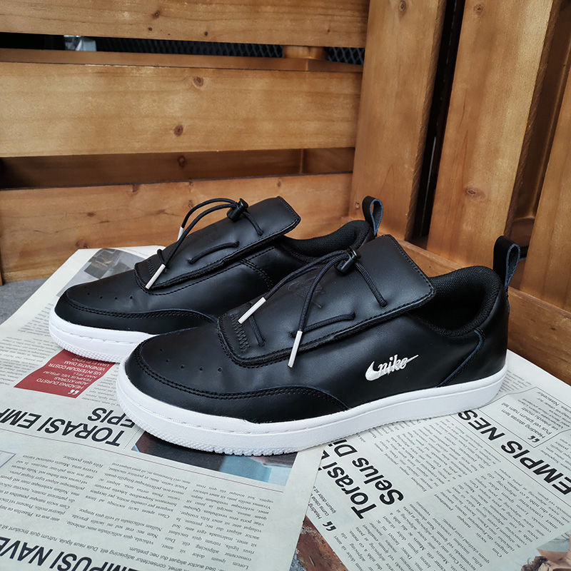 耐克夏季低帮轻便板鞋