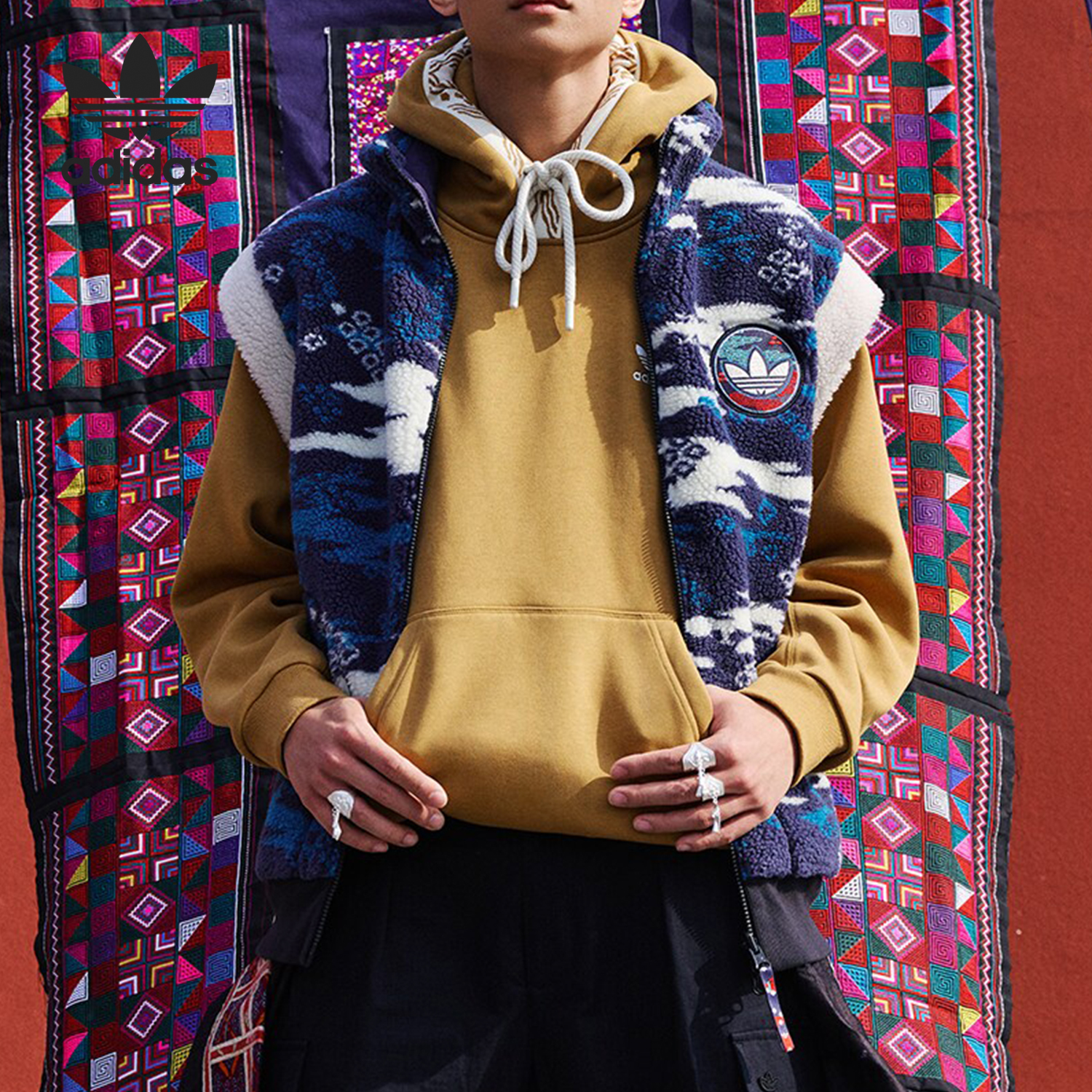 Adidas/阿迪达斯正品新年款男女运动连帽卫衣套头衫IX4216