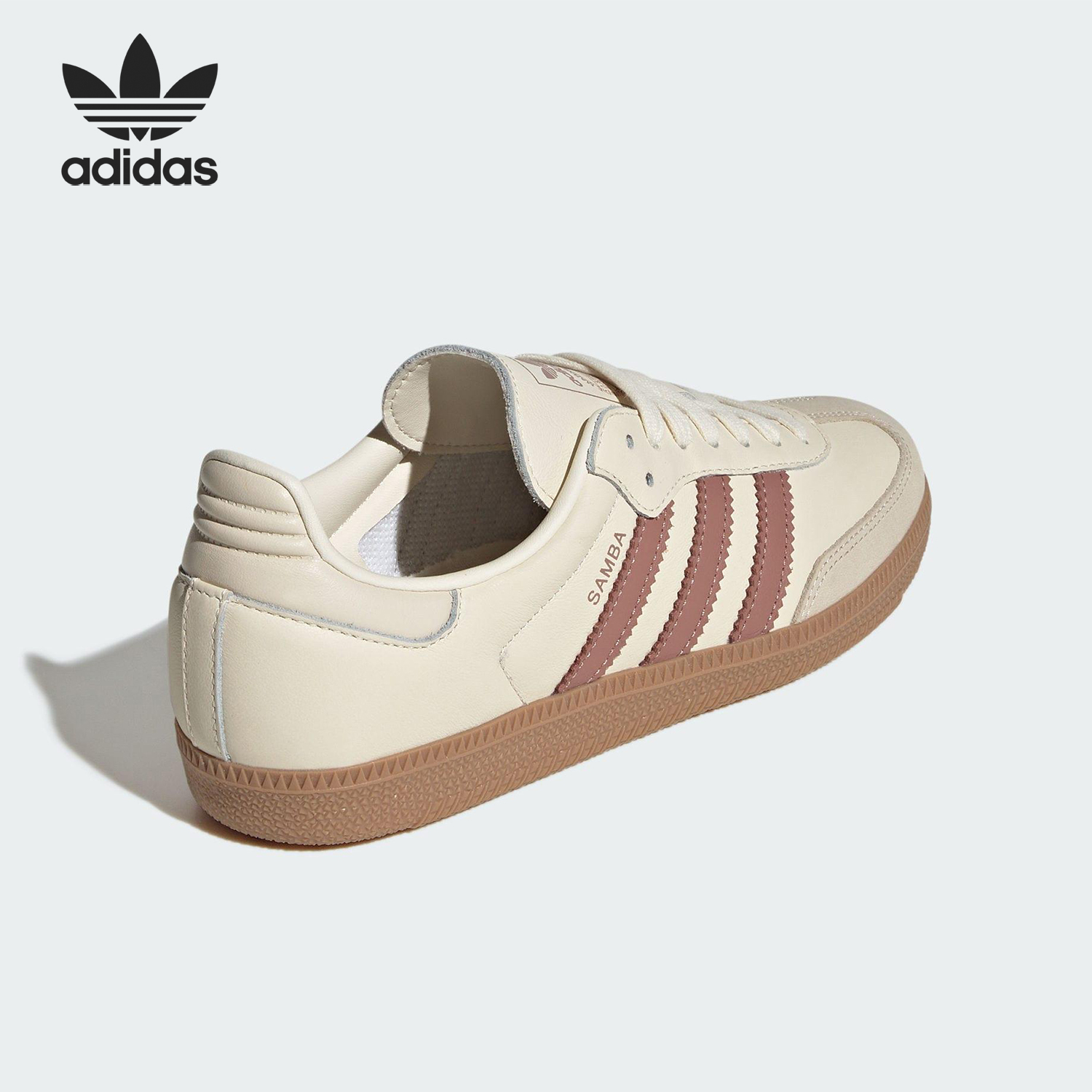 阿迪达斯女士耐磨低帮运动鞋