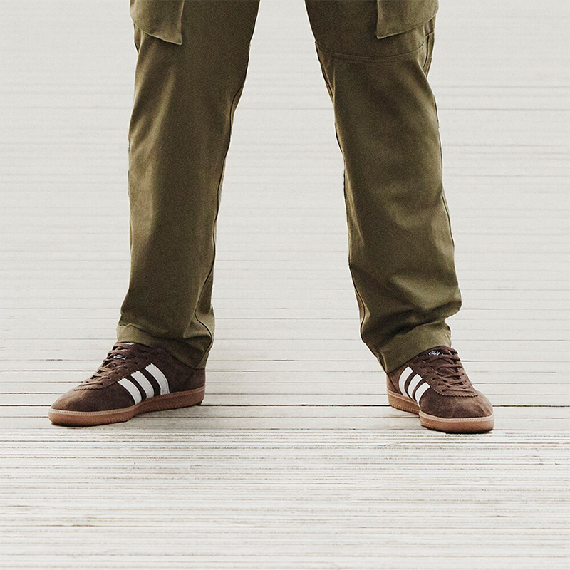 Adidas/阿迪达斯男女运动板鞋