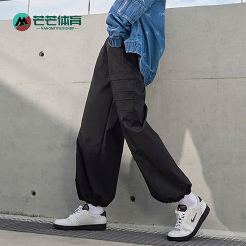 耐克女士透气轻质休闲板鞋