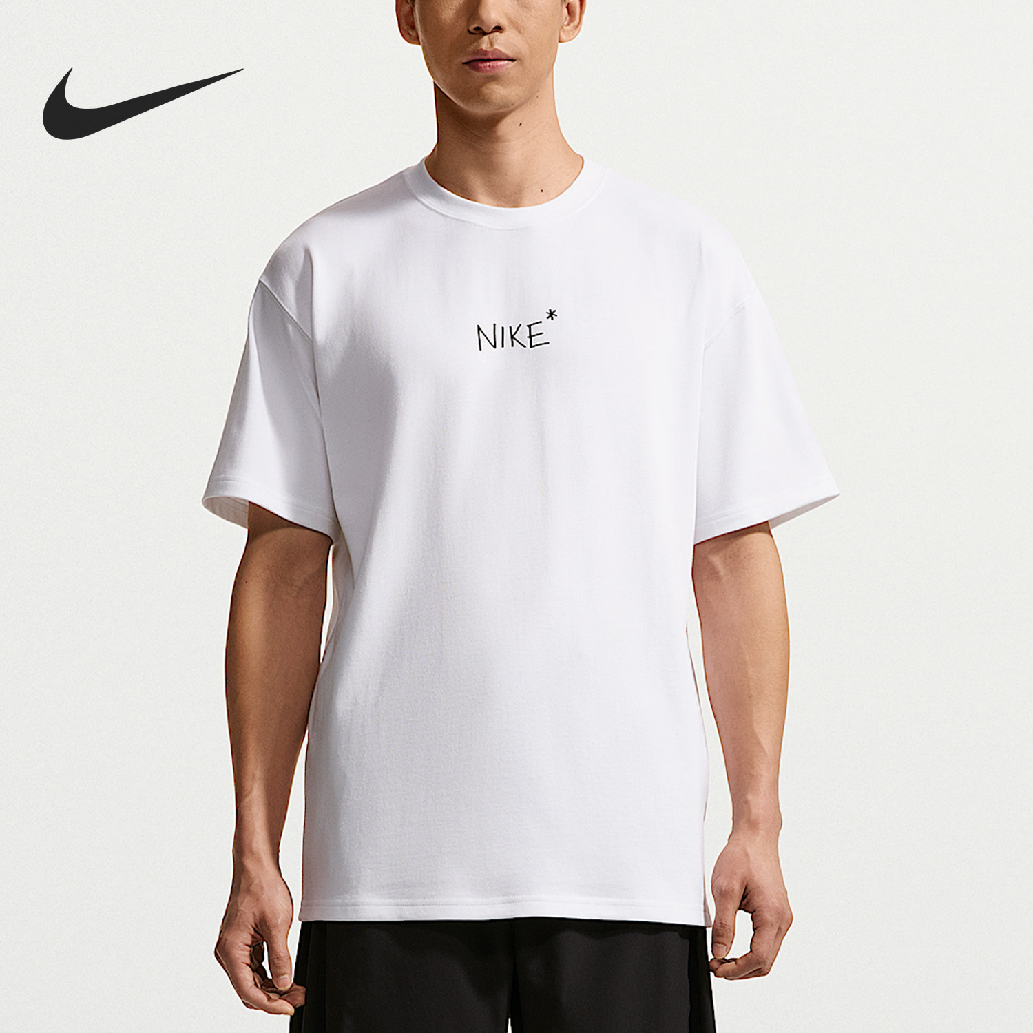 Nike/耐克男生新款简约小标短袖t恤休闲宽松透气上衣IV2646-100