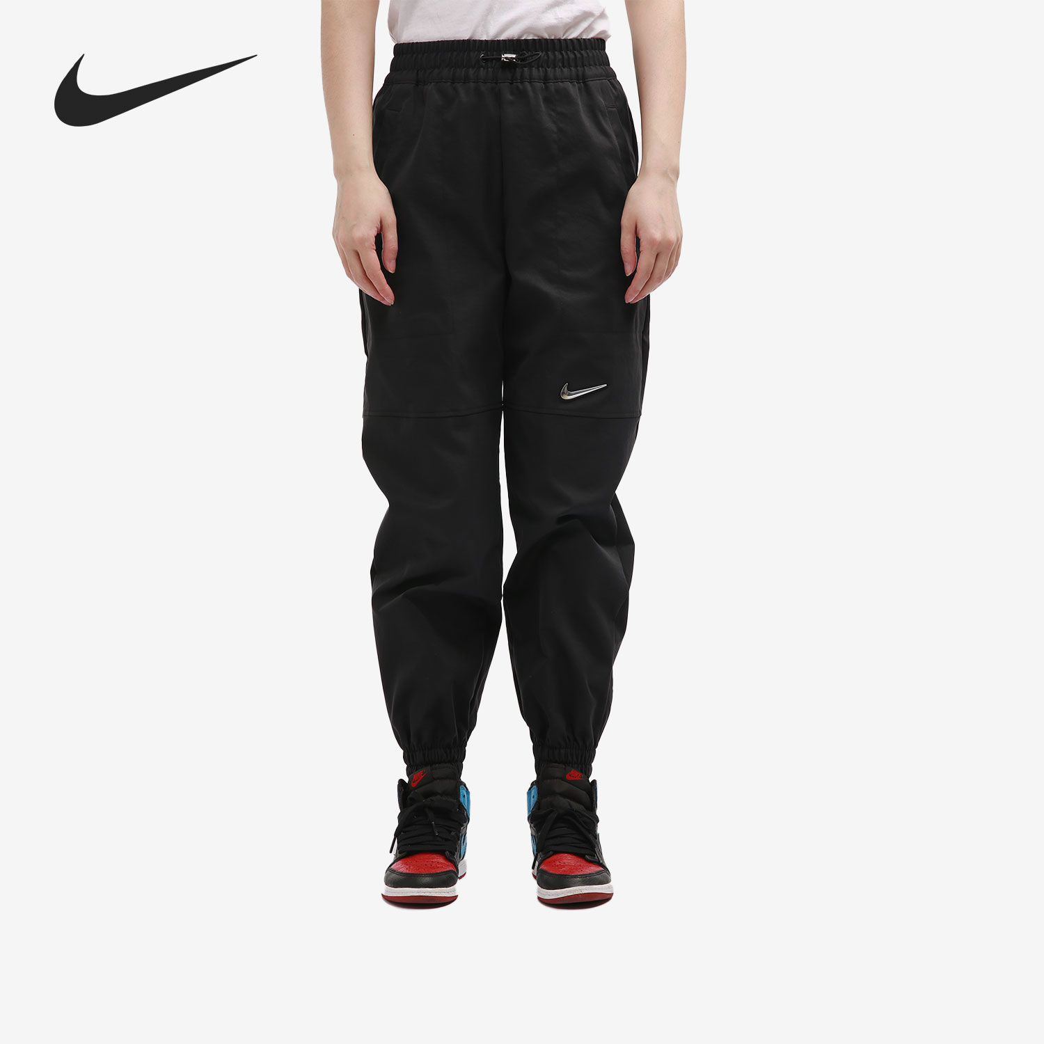 Nike/耐克正品女子宽松梭织休闲运动束脚运动长裤CZ8910-010