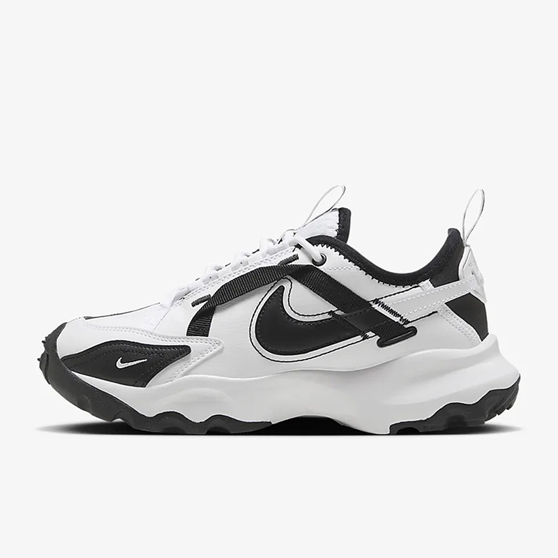 耐克女子厚底时尚运动鞋