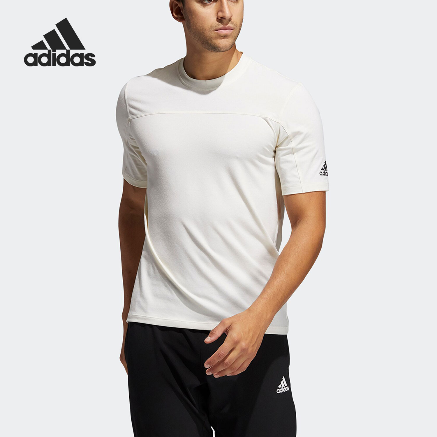 阿迪达斯正品男子运动短袖