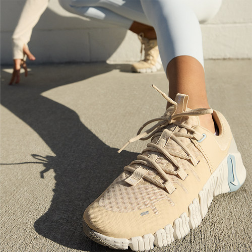 Nike/耐克女士轻便运动训练鞋