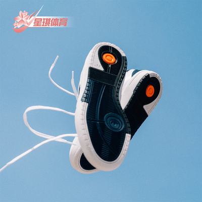 阿迪达斯男女经典耐磨休闲鞋