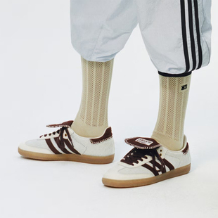 潮流透气运动板鞋 三叶草男女同款 IE0586 阿迪达斯正品 Adidas