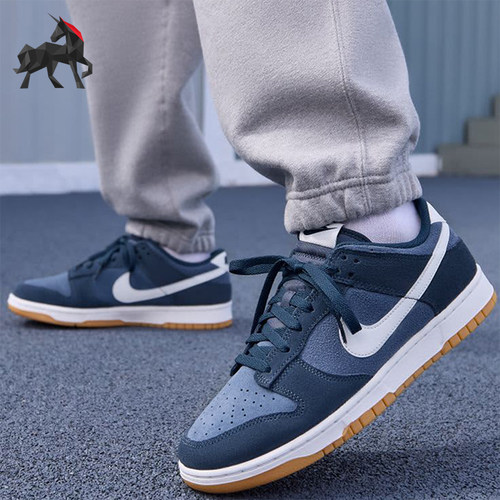 耐克男士轻便耐磨休闲经典板鞋