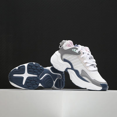 阿迪达斯休闲运动经典鞋Adidas