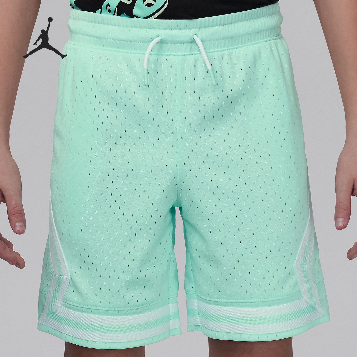 耐克大童轻盈透气运动短裤