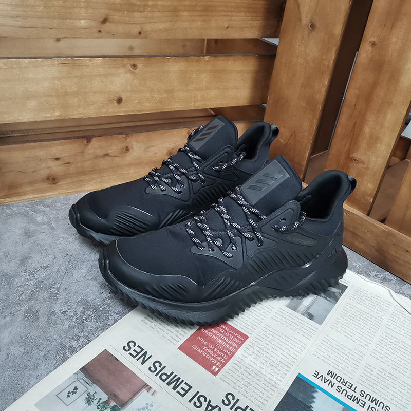 阿迪达斯阿尔法bounce女子跑步鞋