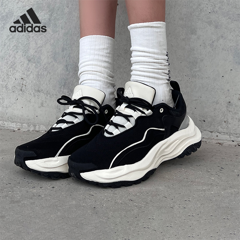阿迪达斯男女透气轻便耐磨跑鞋
