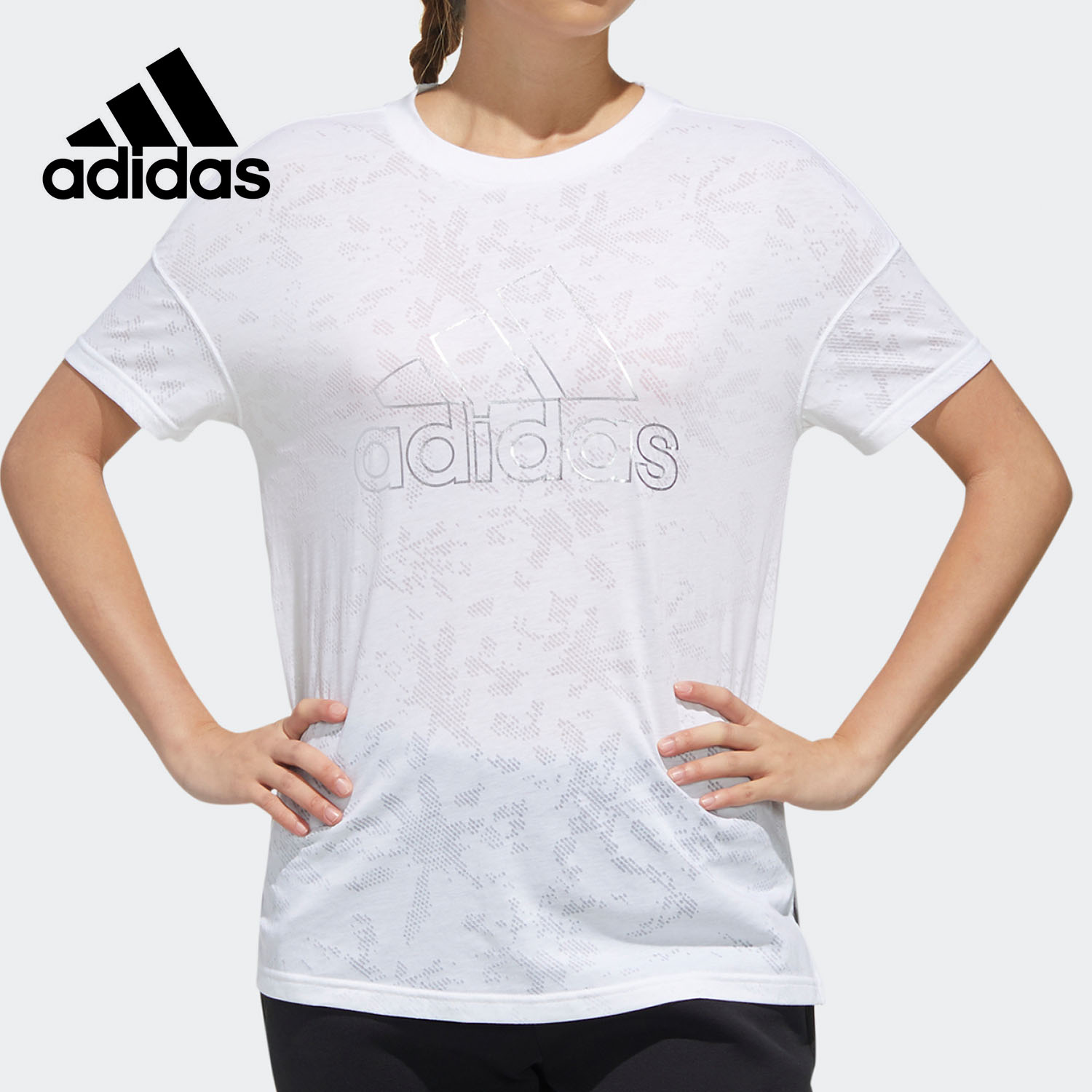 阿迪达斯女士圆领短袖T恤