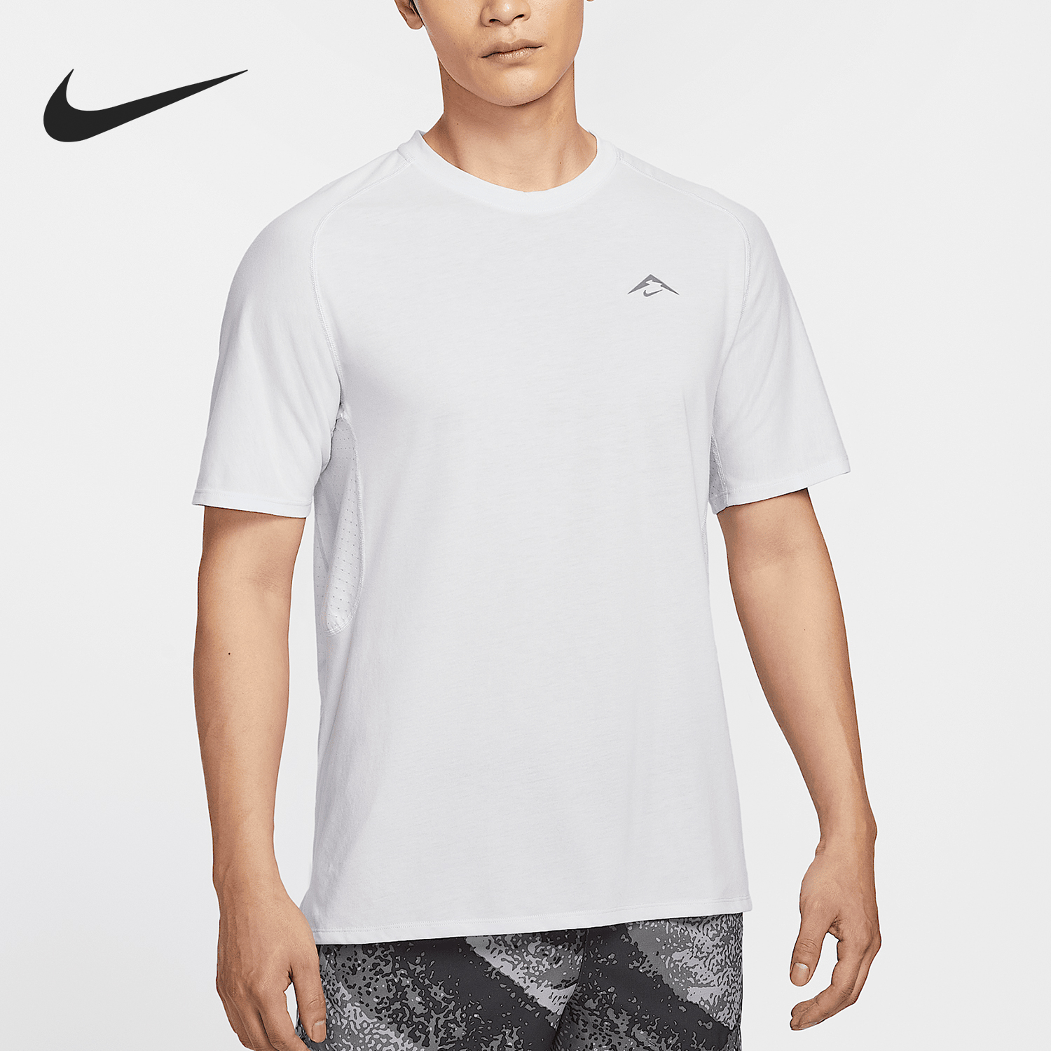 耐克男士透气运动训练跑步短袖