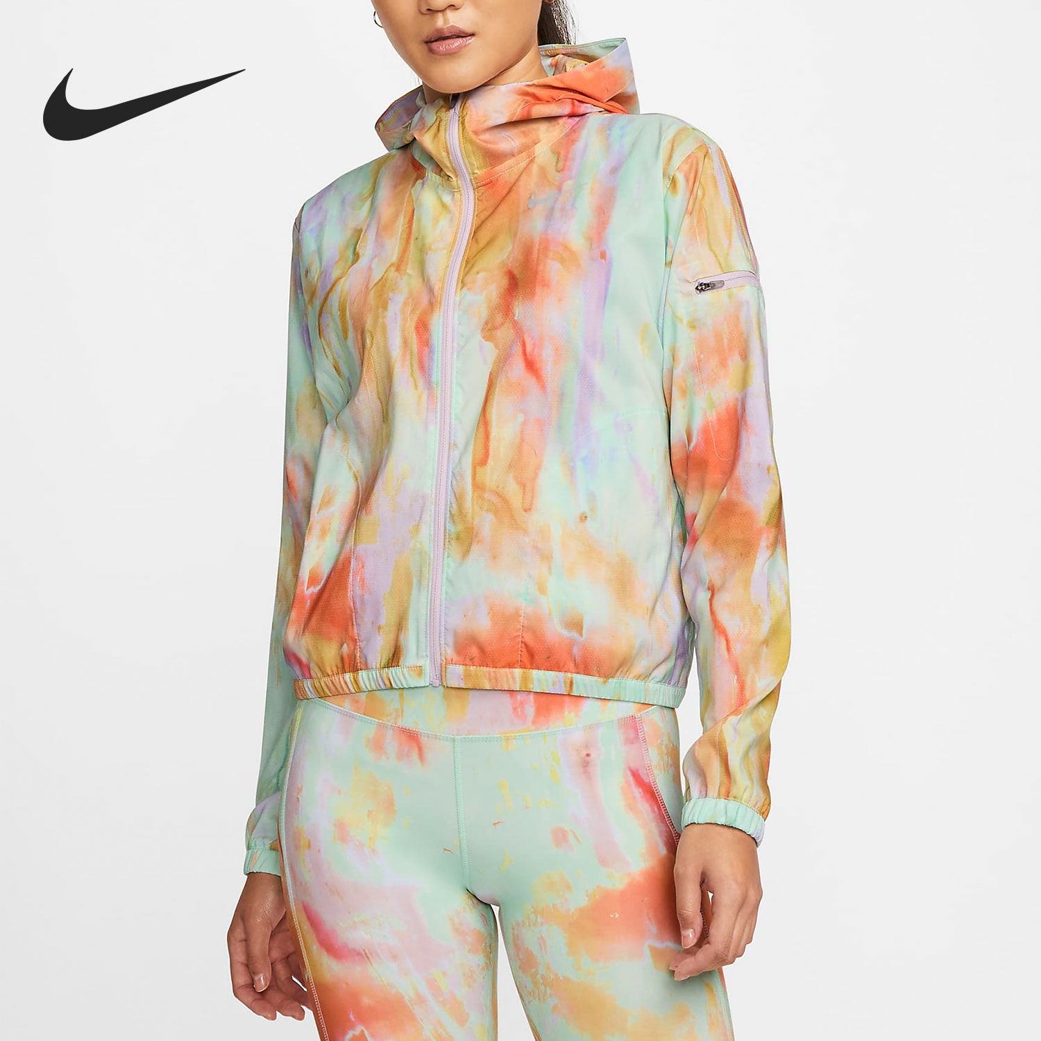 Nike/耐克正品LIGHTWEIGHT 轻薄女子连帽运动外套 DM7712-379