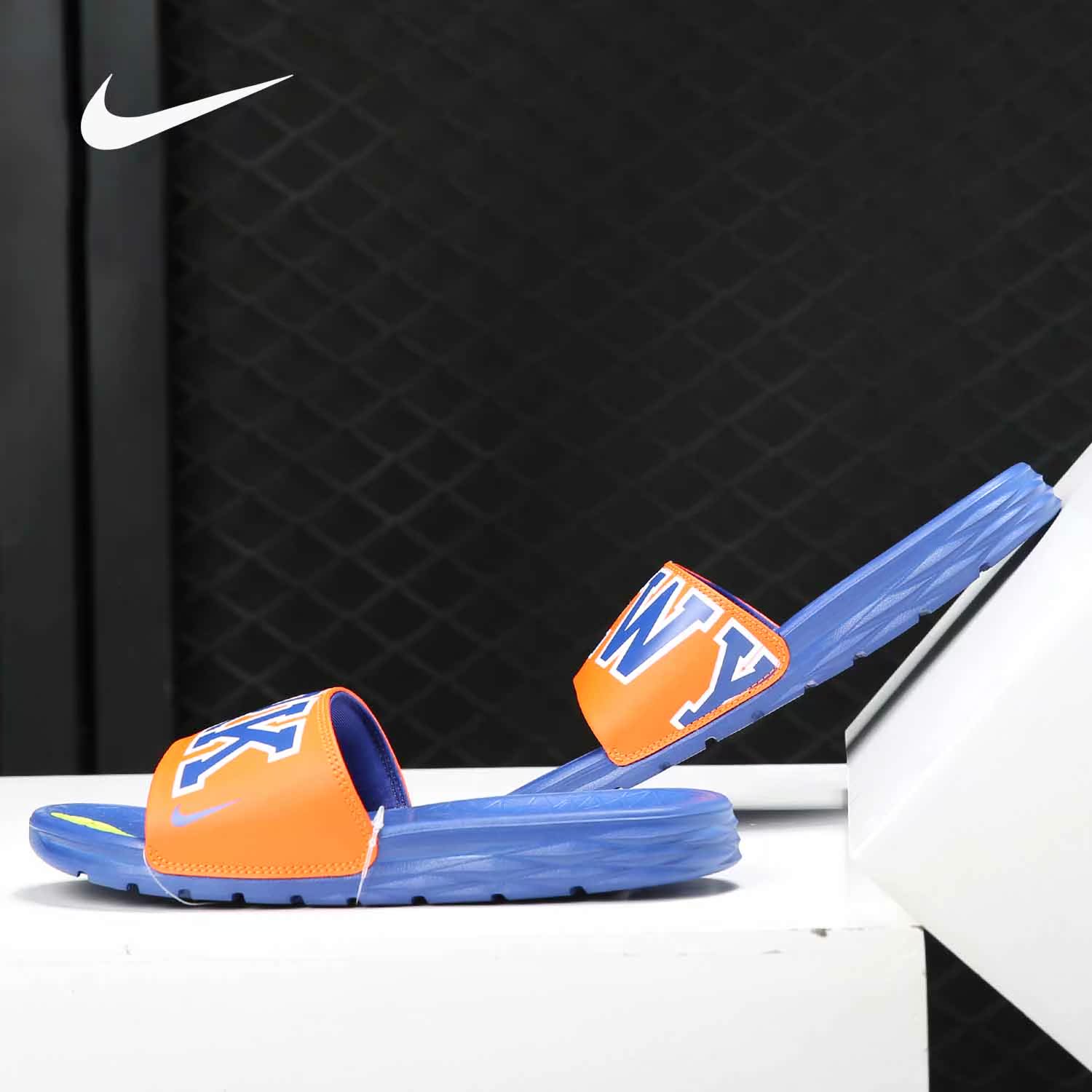 Nike/耐克正品 BENASSI SOLARSOFT  男子勇士湖人拖鞋917551