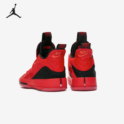 耐克大童中帮系带耐磨篮球鞋