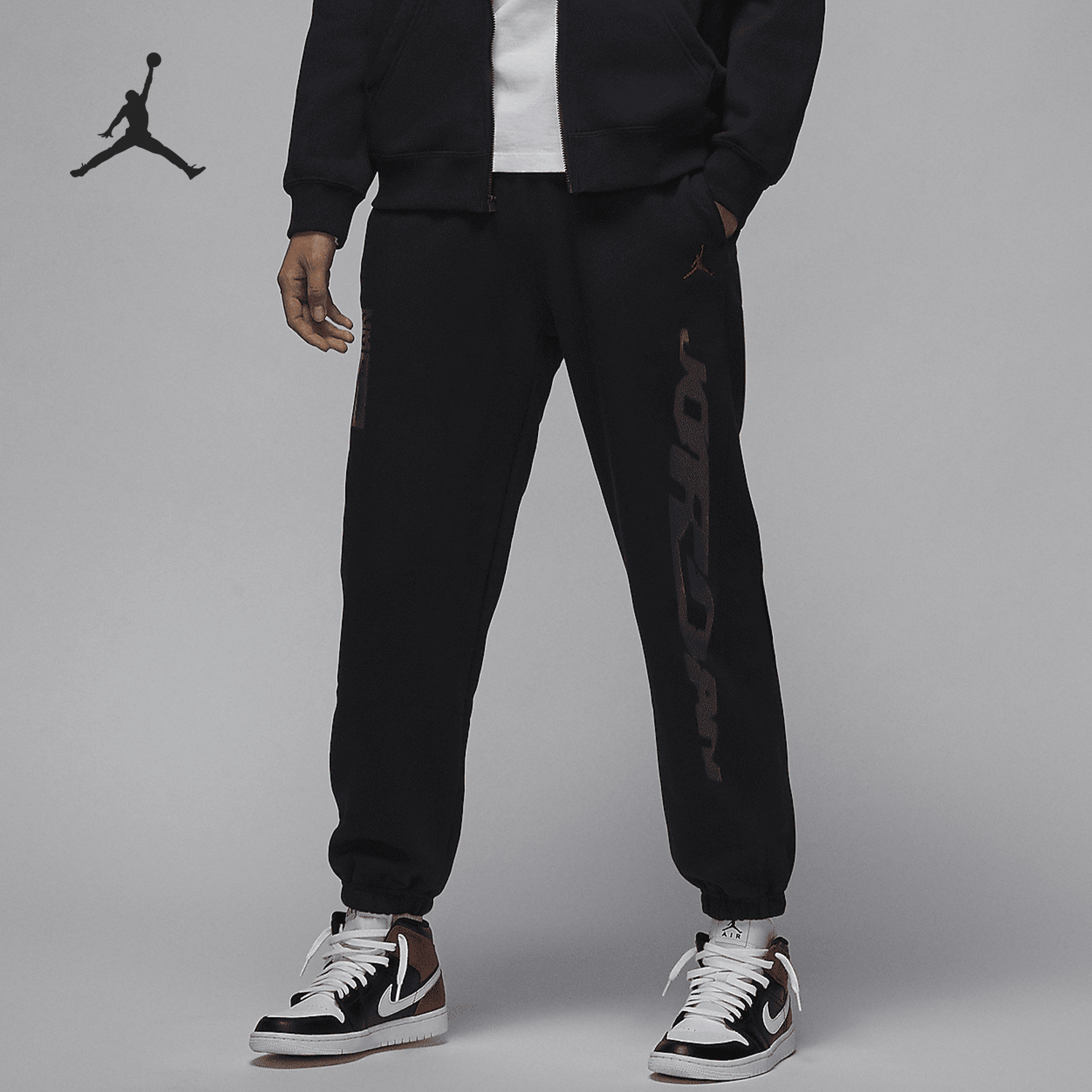 耐克女士运动印花休闲束脚长裤