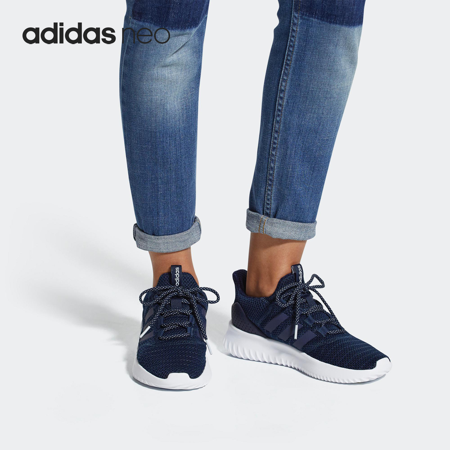 阿迪达斯正品女子休闲鞋