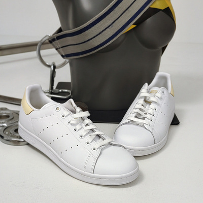 阿迪达斯正品三叶草休闲鞋Adidas