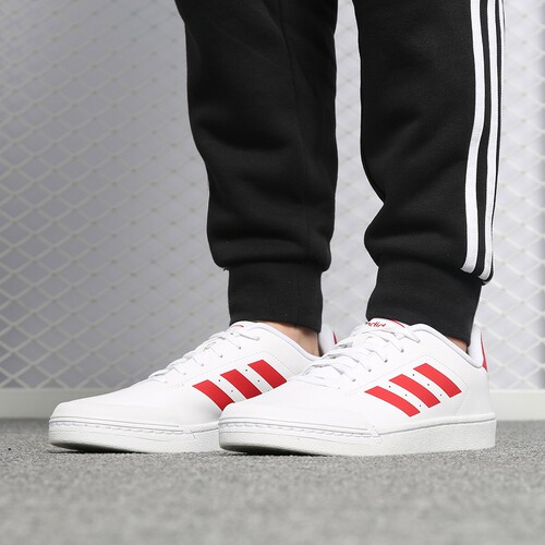 正品阿迪达斯男子板鞋Adidas新款