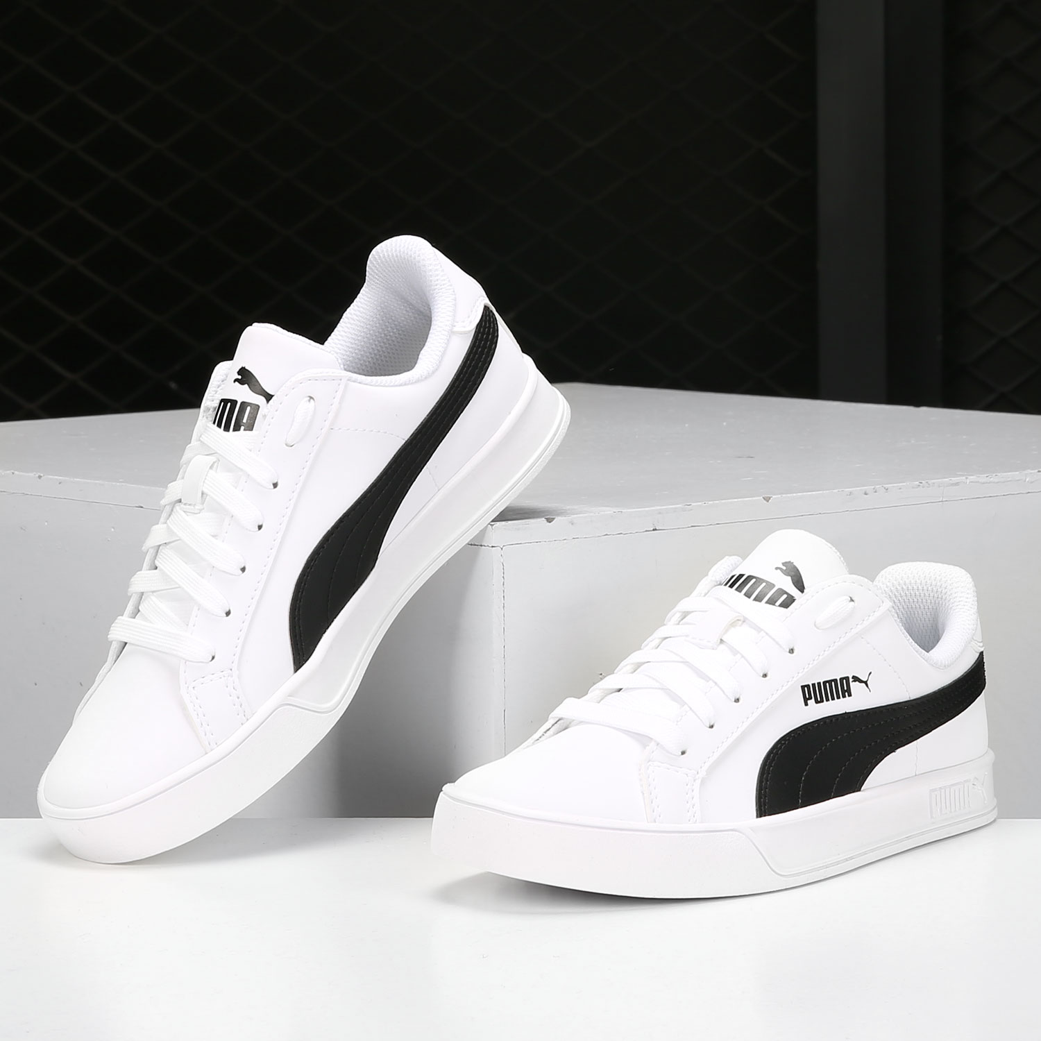 彪马黑白皮质复古休闲板鞋