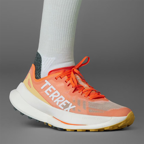 Adidas/阿迪达斯正品新款女士专业越野跑步运动鞋IF6597
