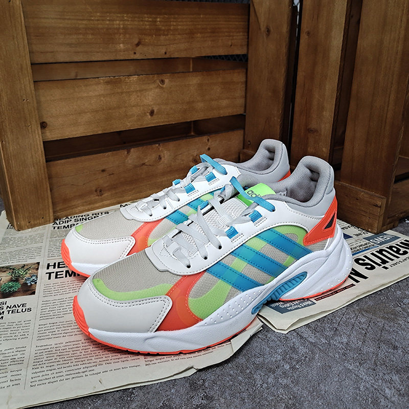 阿迪达斯男女休闲运动鞋