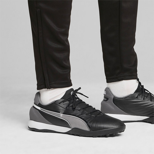 彪马男士运动缓震足球鞋