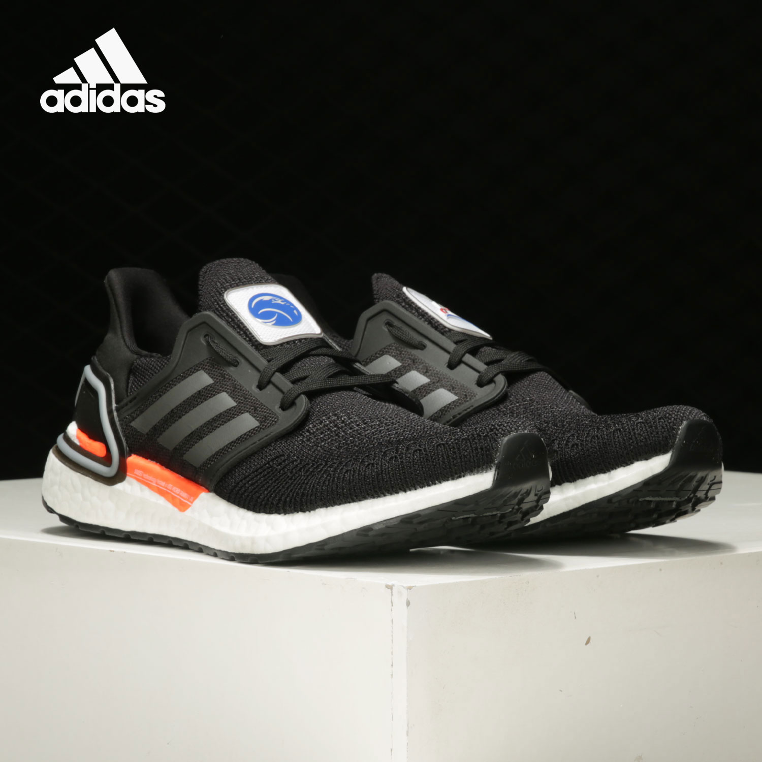 阿迪达斯ULTRABOOST男女跑步鞋