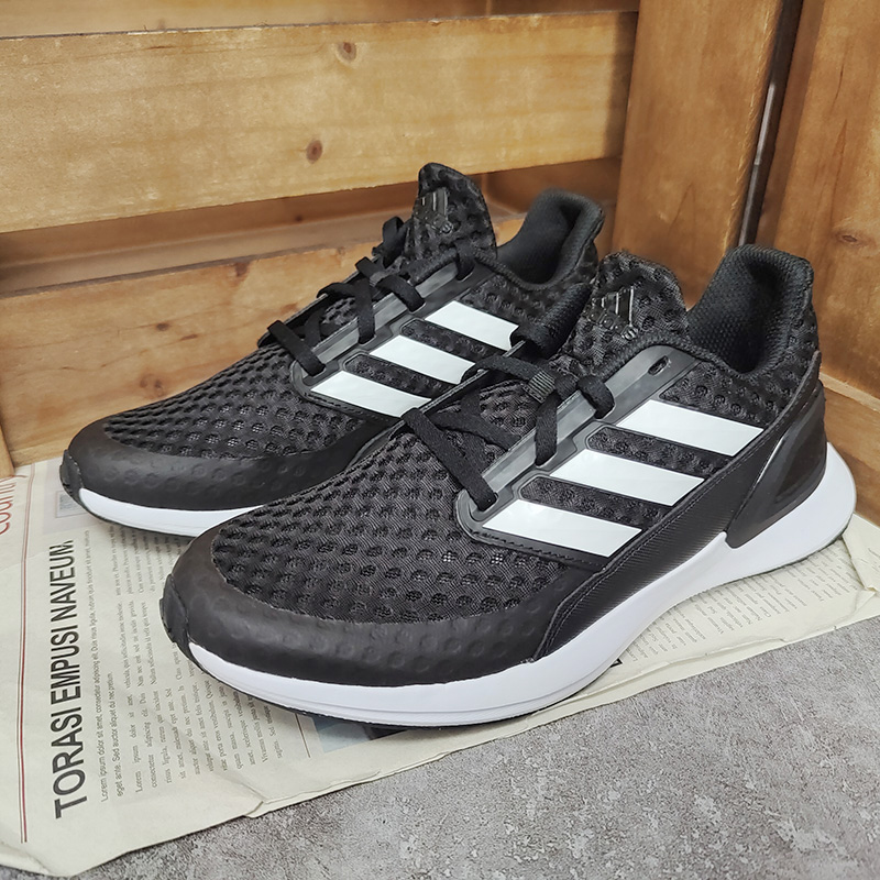 阿迪达斯大童舒适运动跑步鞋