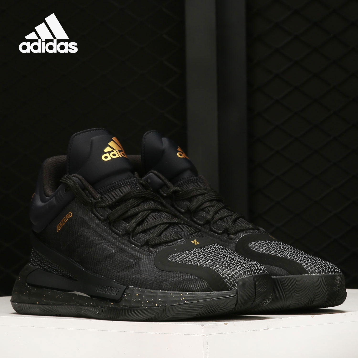 阿迪达斯男子减震低帮篮球鞋