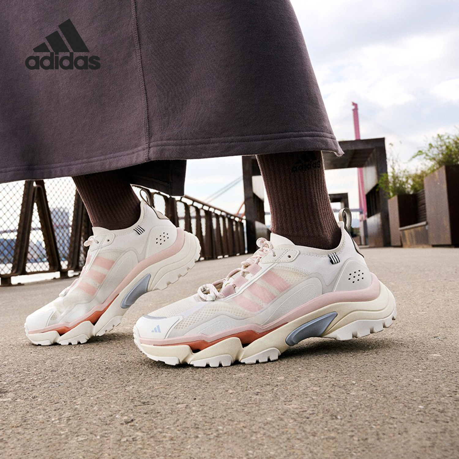 Adidas/阿迪达斯官方正品CITYWALK女士耐磨透气运动跑步鞋IH8121