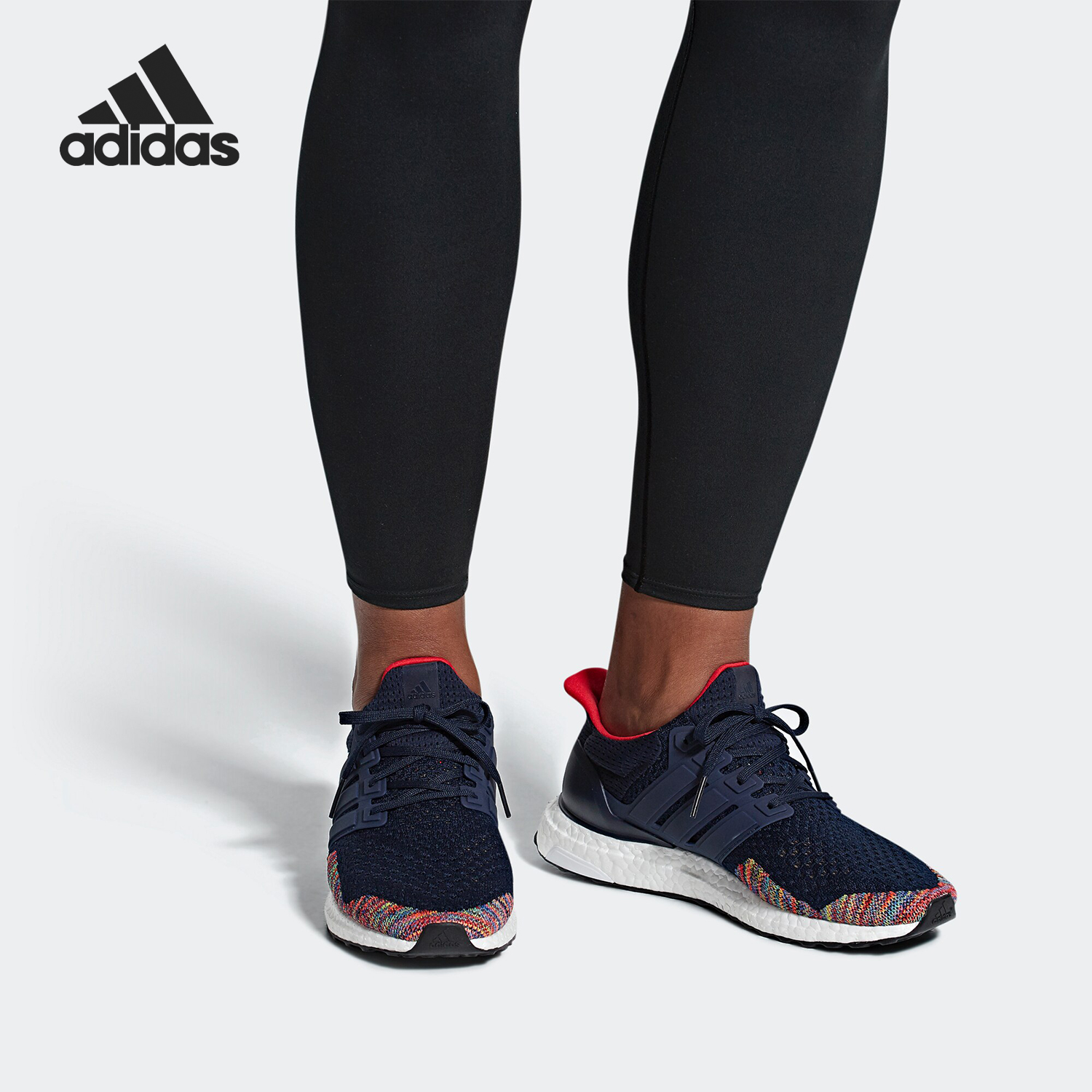 阿迪达斯UltraBOOST男女跑步鞋