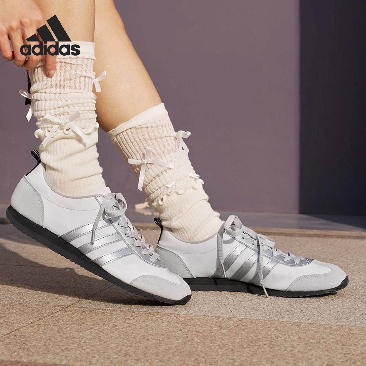 Adidas/阿迪达斯正品VS JOG 2.0男女同款薄底经典休闲鞋JR4653