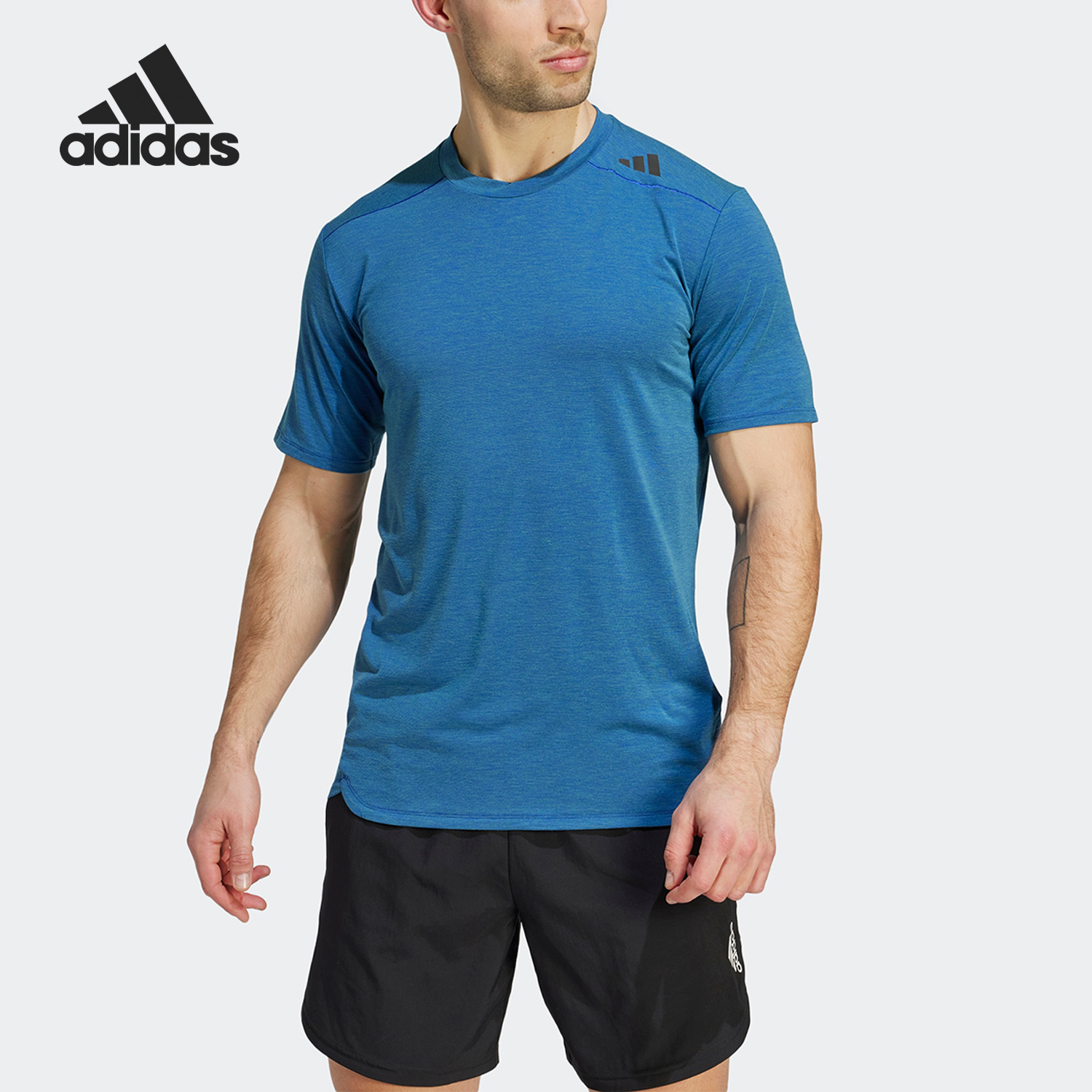 阿迪达斯男士跑步训练短袖
