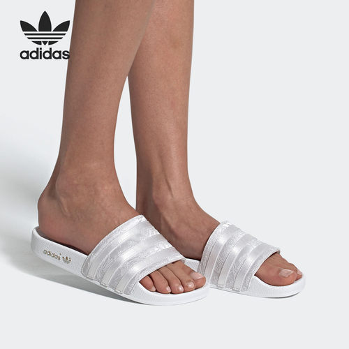 阿迪达斯运动拖鞋