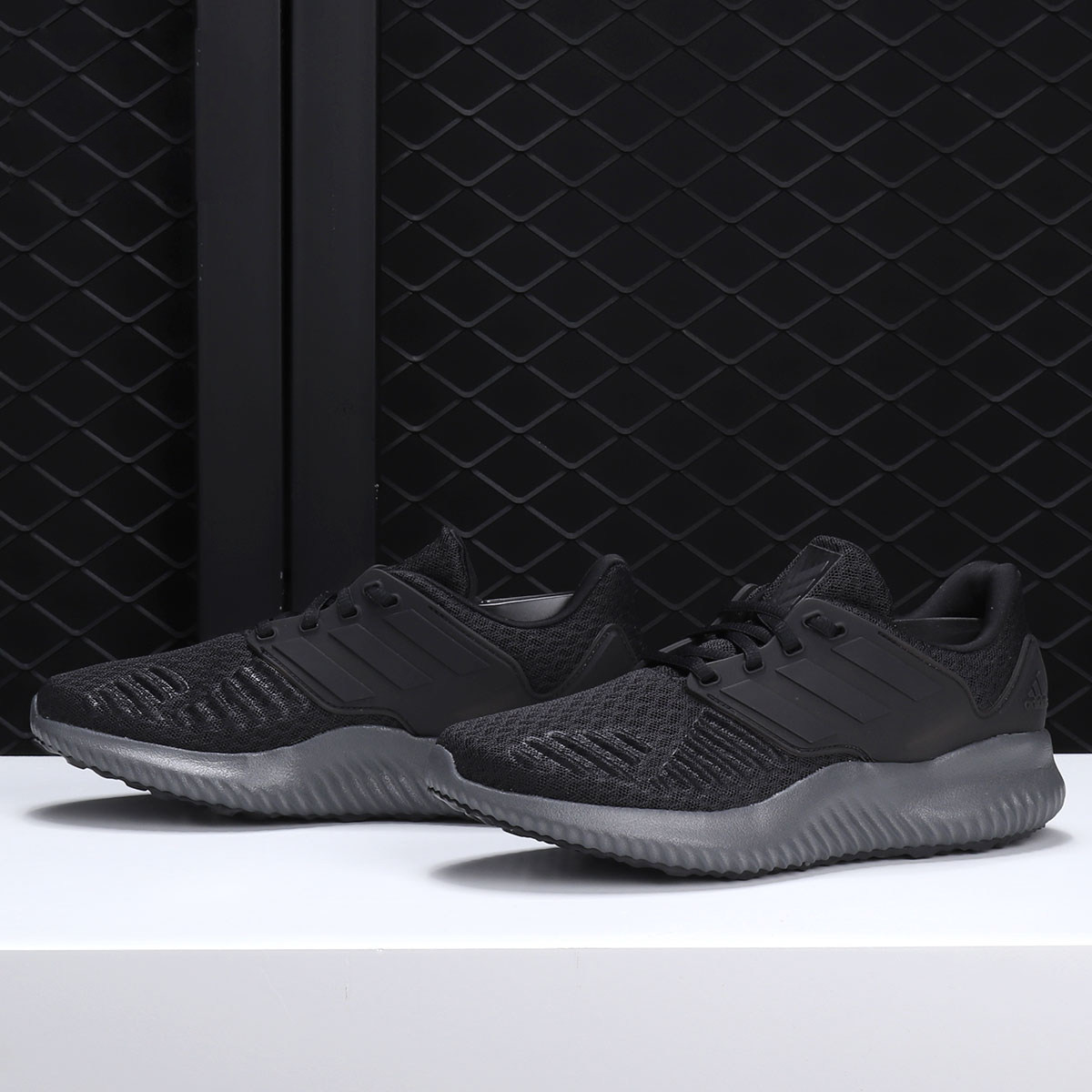 Adidas/阿迪达斯正品 alphabounce 黑武士忍者女运动跑步鞋AQ0555