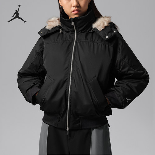 耐克女士保暖耐磨羽绒服